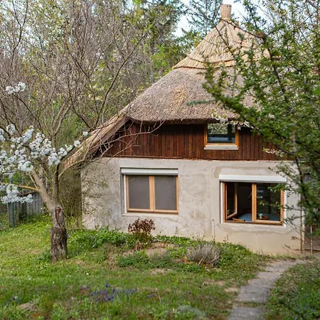 Rustic&green For 6 People Free Airconditioner Free Coffee Free Parking *